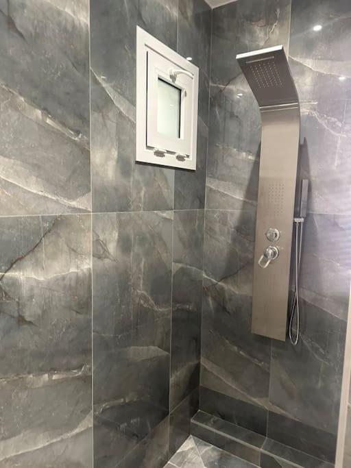Eclectic Apartment Near Downtown Heraklion  Ngoại thất bức ảnh