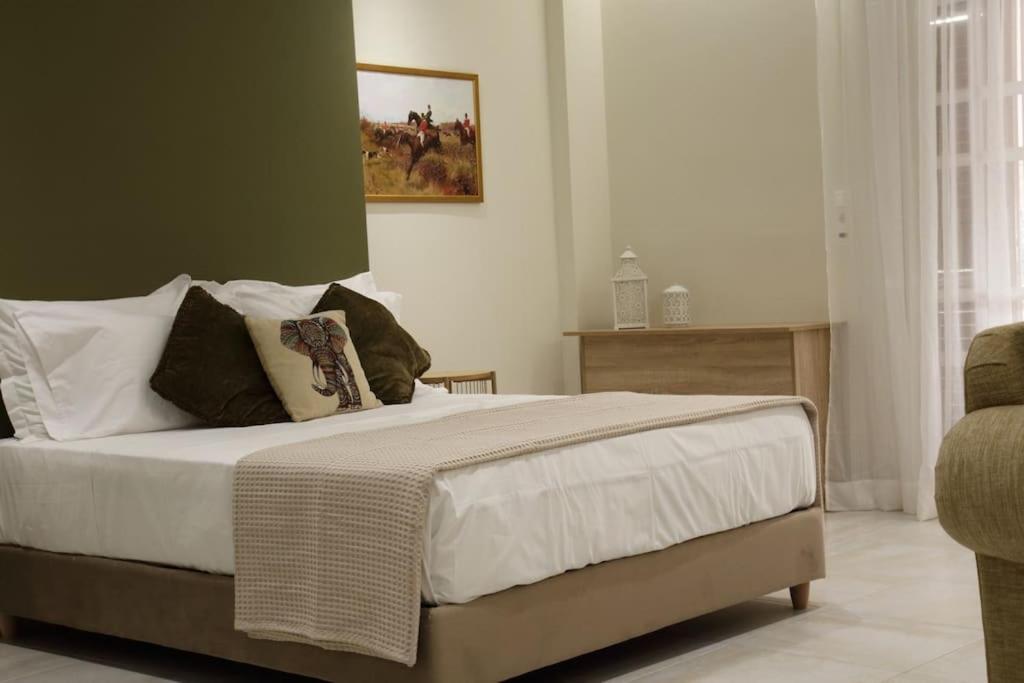 Eclectic Apartment Near Downtown Heraklion  Ngoại thất bức ảnh