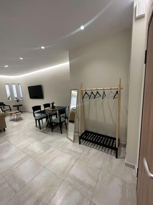 Eclectic Apartment Near Downtown Heraklion  Ngoại thất bức ảnh