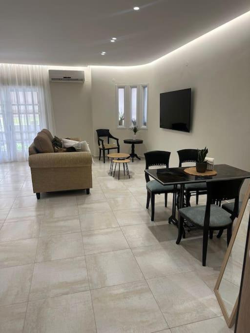 Eclectic Apartment Near Downtown Heraklion  Ngoại thất bức ảnh