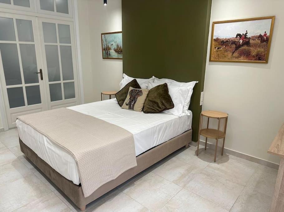Eclectic Apartment Near Downtown Heraklion  Ngoại thất bức ảnh