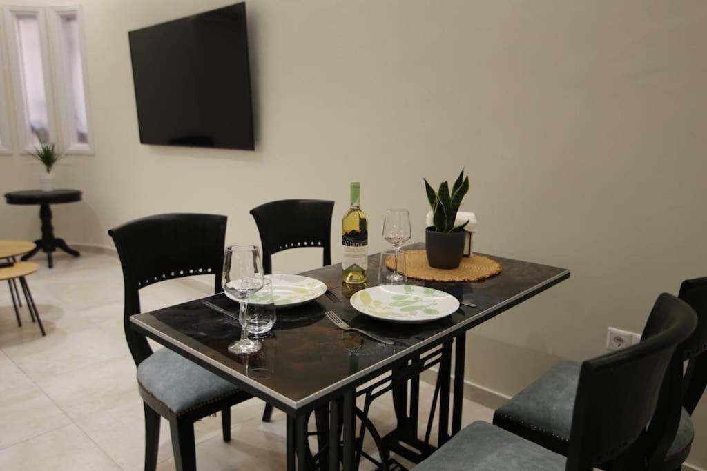 Eclectic Apartment Near Downtown Heraklion  Ngoại thất bức ảnh