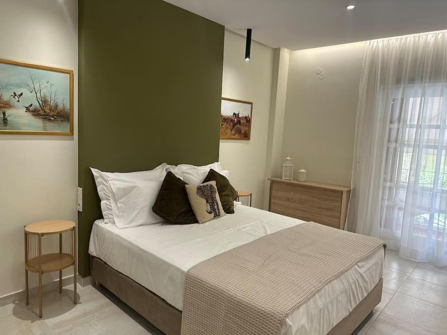 Eclectic Apartment Near Downtown Heraklion  Ngoại thất bức ảnh