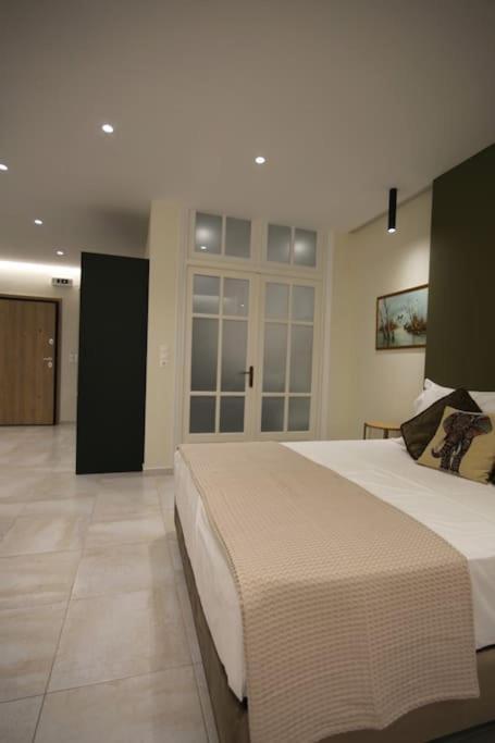 Eclectic Apartment Near Downtown Heraklion  Ngoại thất bức ảnh